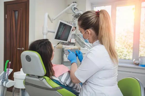 How a Franklin Dentist Can Transform Your Smile