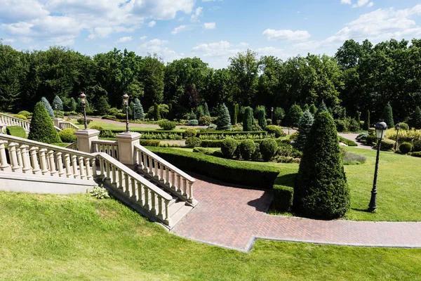 Create Beautiful Patios and Walkways with Quality Hardscaping